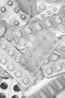 Fármacos fora de risco: farmácias atingidas por mau tempo salvaguardam medicamentos